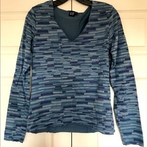 Gap V-Neck Shirt